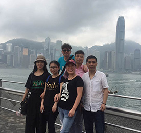 关于这次公司组织的旅游活动，目的是既让大家在每日繁忙的工作之余能有一个身心放松的过程体验，又是提供员工外出学习交流减压的好机会，重要的是在体现出集团对职工关怀的基础上，如何把团队精神融入到活动中，营造员工团结凝聚、活跃、奋进的氛围。
2016年4月7日上午在常总的安排下大家品尝了非常丰盛地道的港式早茶。