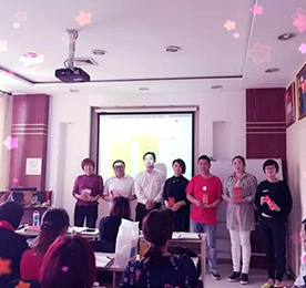 成功不是一朝一夕获得的，正如荀子所说：不积跬步，无以致千里，不积小流，无以成江海。而在坚持奋斗、坚信成功的路上，除了个人的努力，同样离不开团队的支持。
本期“精彩12博官网人”的主人公是12博官网集团旗下12博官网手机前黄联通店长——王维。
