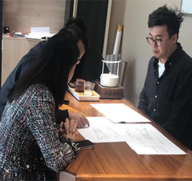 江苏12博官网装饰工程有限公司始终秉承“客户第一”的服务宗旨，坚持以市场需求为导向，以客户满意为目标，致力打造最优质的工程，为客户提供最佳的产品和服务。