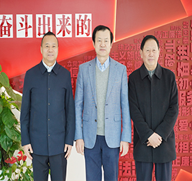 1月28日上午，中国合作贸易企业协会（简称中贸企协）高景远会长一行来到常州市武进人民商场进行考察。