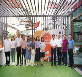 如皋市政协考察组走进武进人民商场